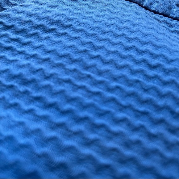 Lilly Pulitzer Blue Magnolia Short - Picture 5 of 6